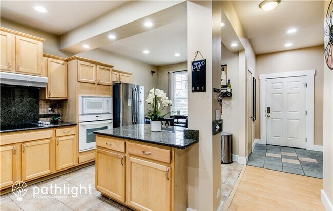Building Photo - 18316 11th Ave Ct E
