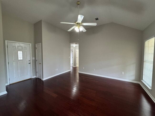 Building Photo - 331 Tyson Glen Dr