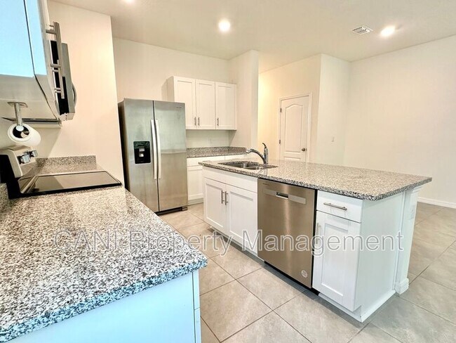 Foto del edificio - 230 Reena Dr