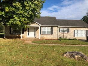 Building Photo - 845 Nutwood St