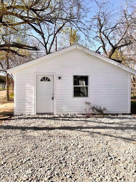 Building Photo - 2301 N 16th St