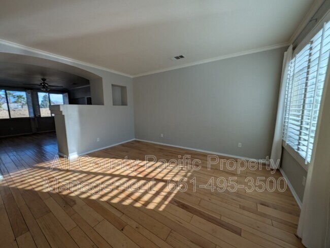 Building Photo - 40360 Vista Pelona Dr