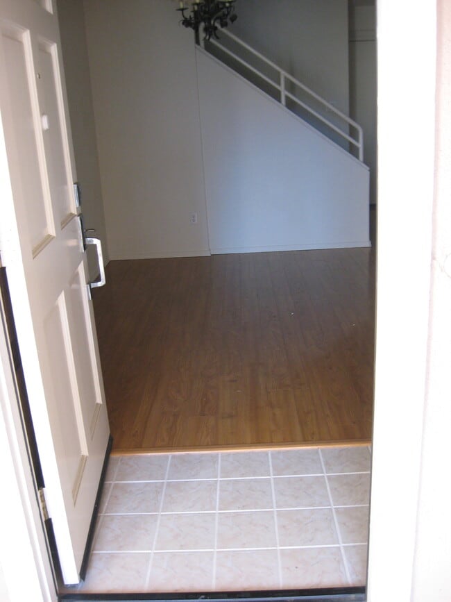 Front door open - come on in! - 6999 Rodling Dr