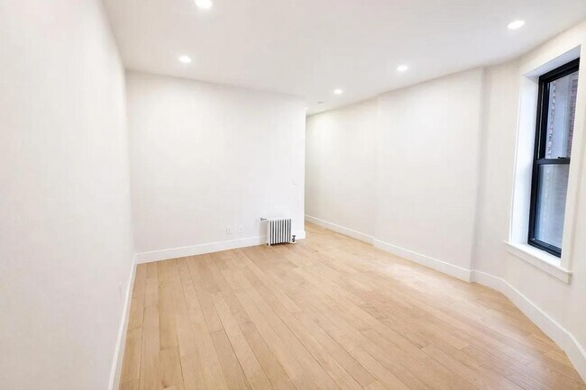 Foto del edificio - 204 W 96th St