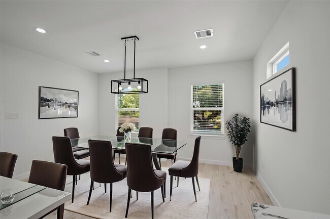 Foto del edificio - 1078 St Clair St