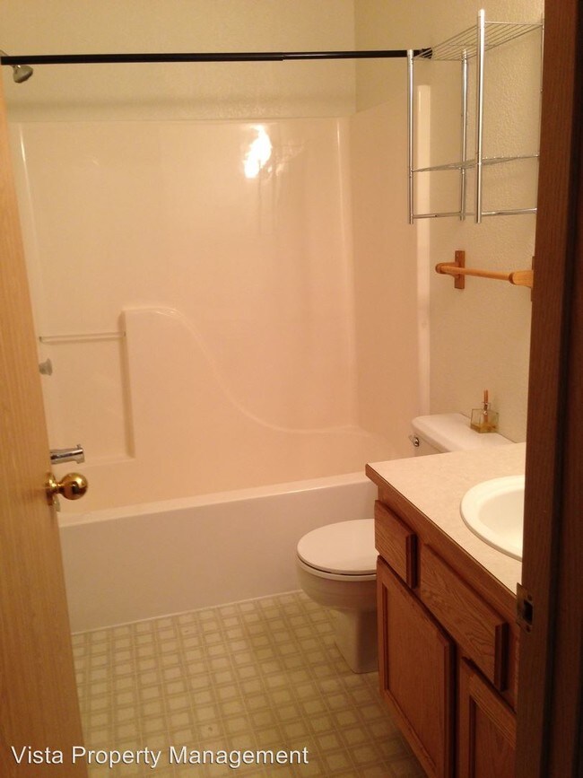 Building Photo - 3 br, 2 bath House - 3533 Mapleview Dr NE