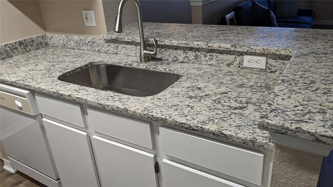 Foto del edificio - 8933 Manor Loop
