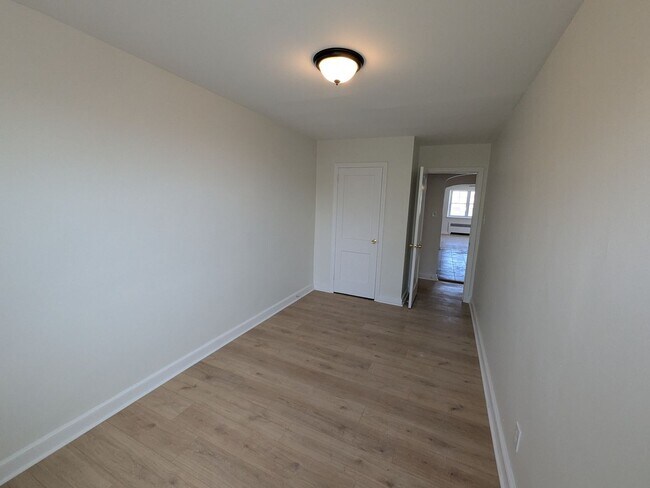 Foto del edificio - 902 Magee Ave
