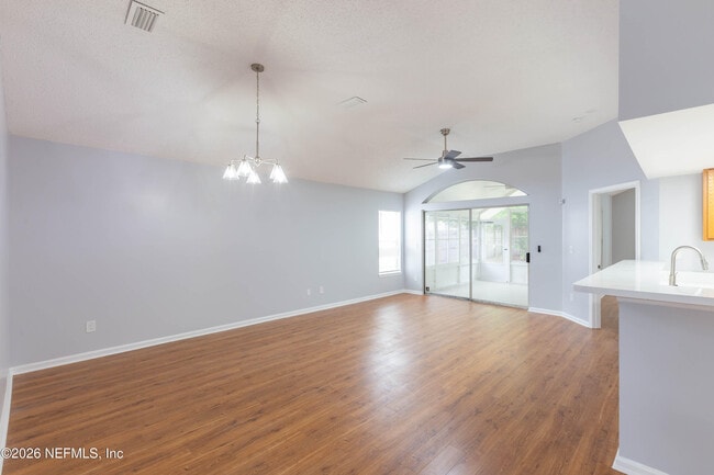 Foto del edificio - 1145 Creeks Ridge Rd