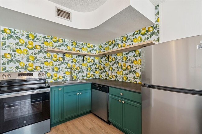 Foto del edificio - 4511 S Oak Dr