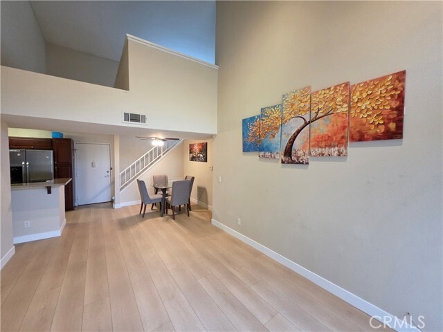 Building Photo - 5545 Canoga Ave