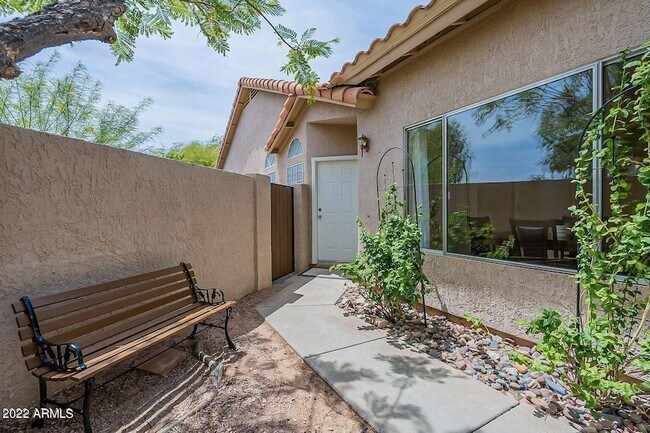 Building Photo - 11014 N 111th Way