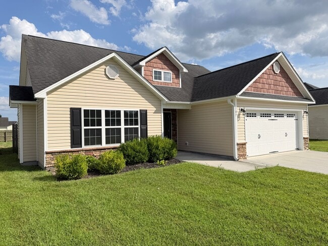 Building Photo - 107 Cavalier Dr