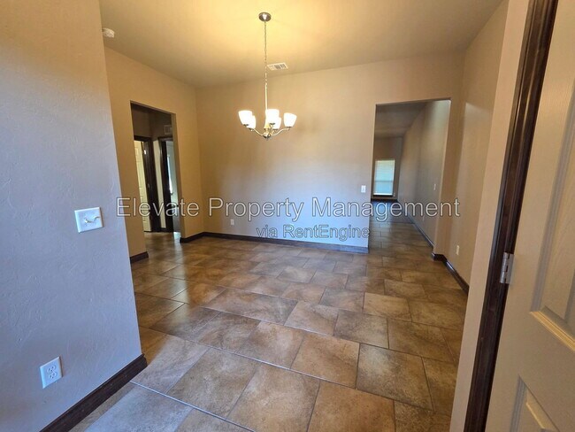 Foto del edificio - 2209 Starwood Wy