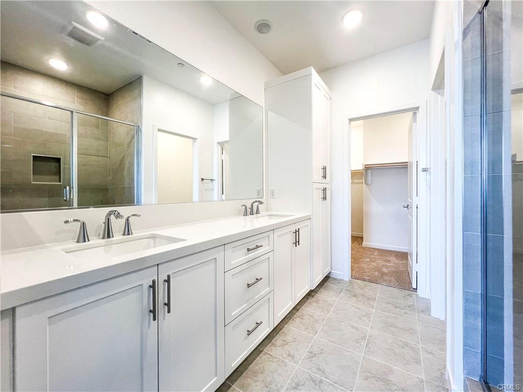 Foto principal - 22019 Florence Cir
