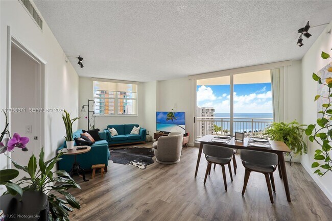 Foto del edificio - 2475 Brickell Ave