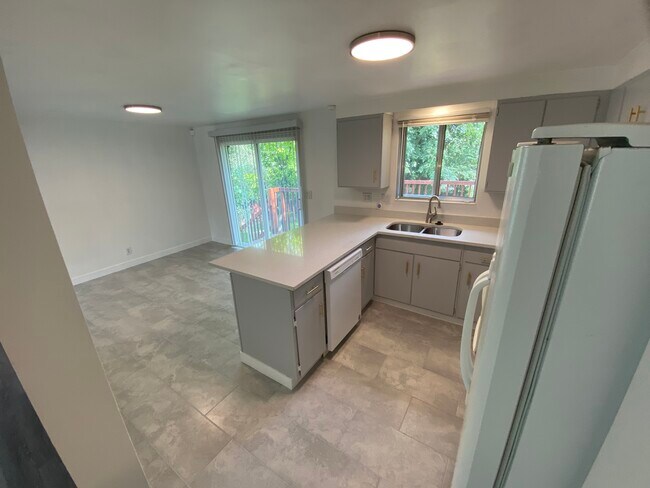 Building Photo - 95 W 8710 S