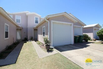 Building Photo - 2821 Bay Club Dr