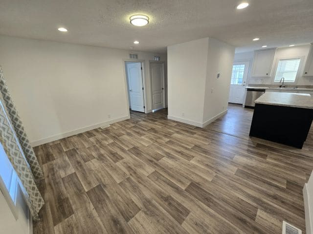 Foto del edificio - 142 Terri Ln