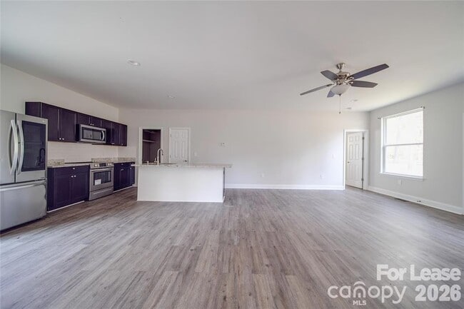 Foto del edificio - 112 Rockwell Ct