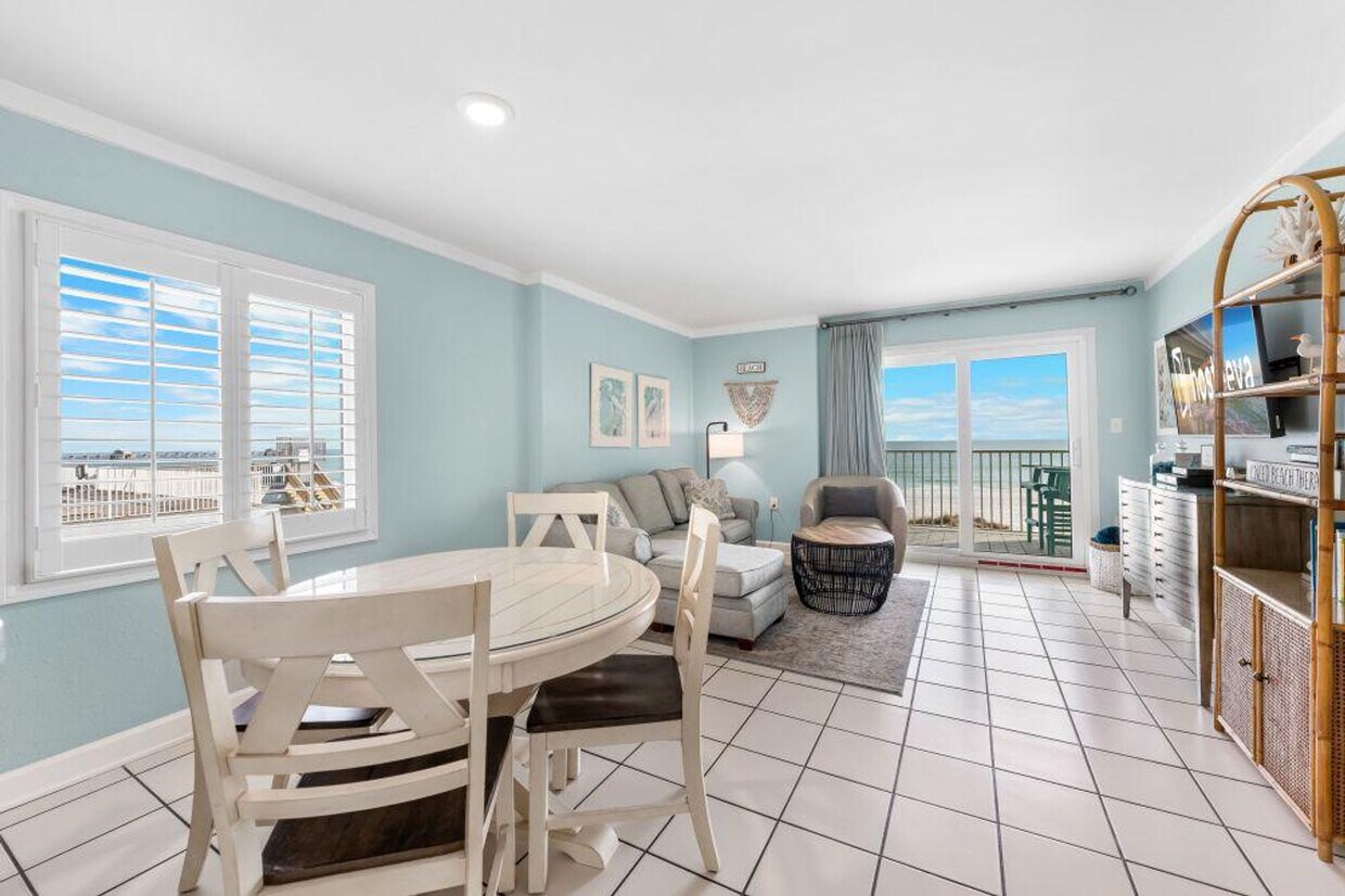 Foto principal - 517 E Beach Blvd