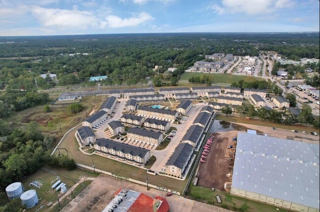 Building Photo - 12603 Telge Rd