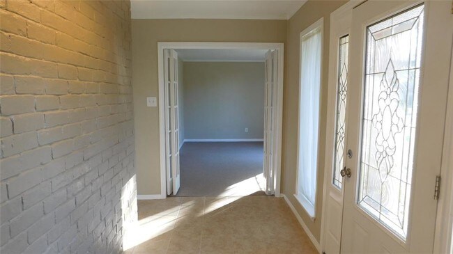 Building Photo - 6102 Black Gum Dr