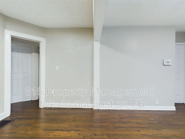 Foto del edificio - 3032 Elmwood Ave