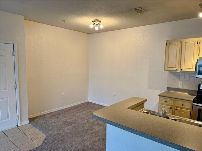 Building Photo - 1125 Lake Shadow Cir
