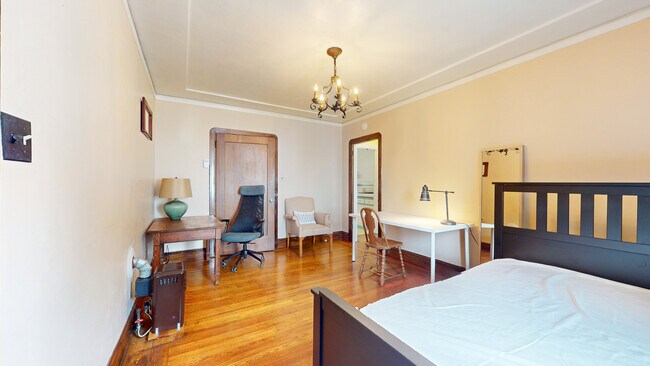 Foto del edificio - 1704 Addison St