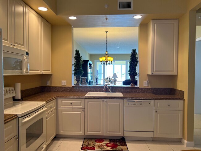 Foto del edificio - 31 Harbour Isle Dr W