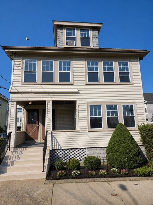 Building Photo - 11 Governor Winthrop Rd
