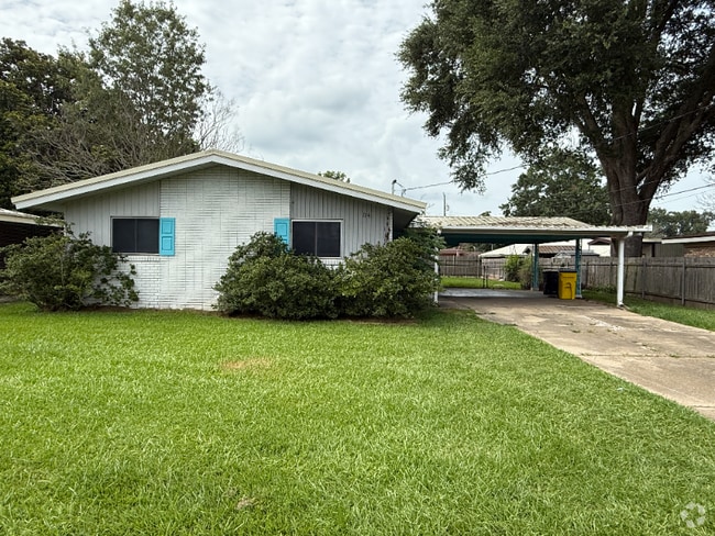 Building Photo - 114 Brockton Dr