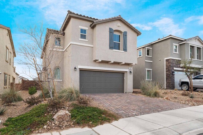 Building Photo - Timeless Elegance, Modern Comforts!
