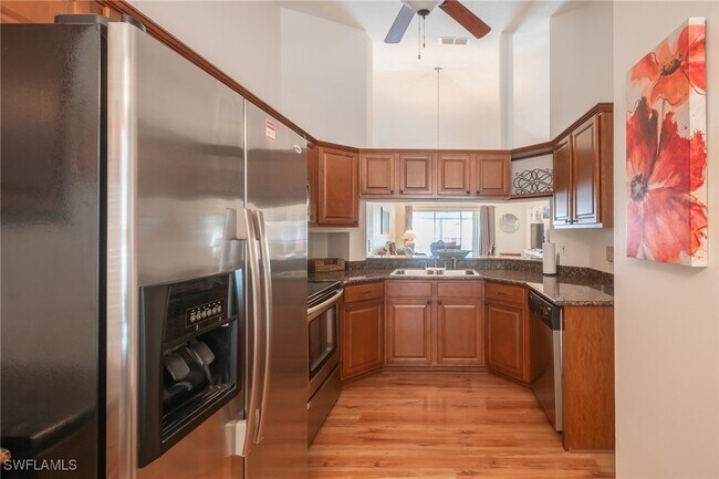 Foto del edificio - 1300 Misty Pines Cir