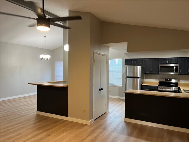 Foto del edificio - 23802 Hunter Spring Cir