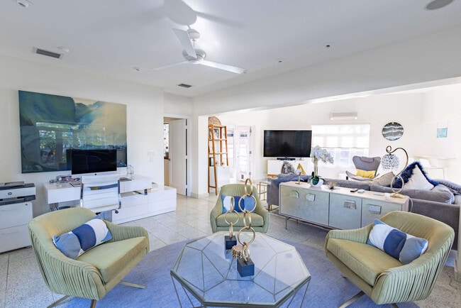 Foto del edificio - 2026 Seidenberg Ave