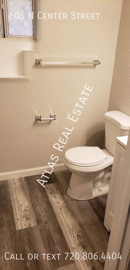 Building Photo - One month free! Beautiful NEWLY RENOVATED ...