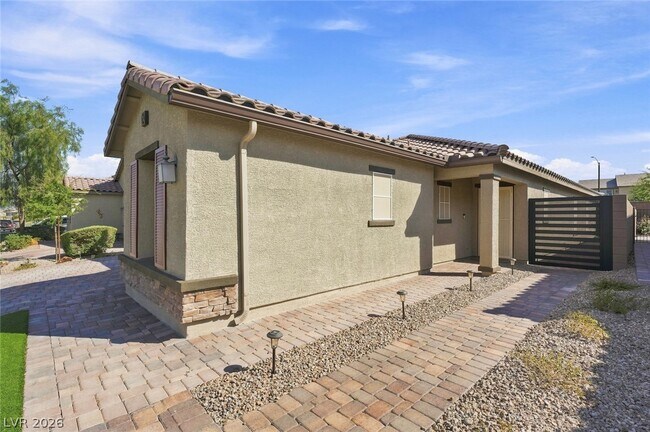 Foto del edificio - 1525 Deep Valley Ave