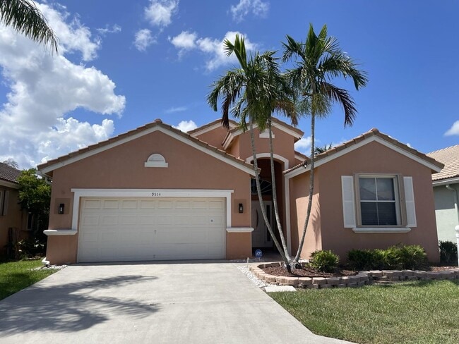 Building Photo - 9514 Lago Dr