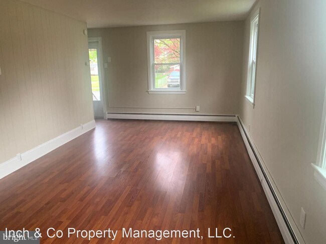 Foto del edificio - 3 br, 1 bath House - 999 Loucks Place