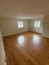 Building Photo - 3550 Lebon Dr