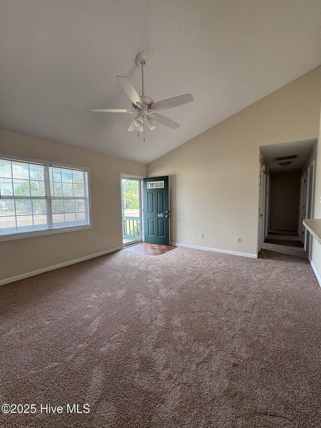 Building Photo - 202 Dayrell Dr