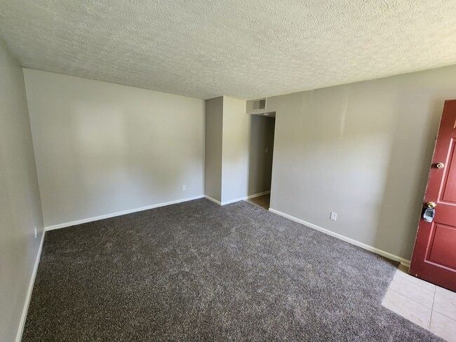 Foto del edificio - Updated 4 bedroom 1.5 bath home located in...