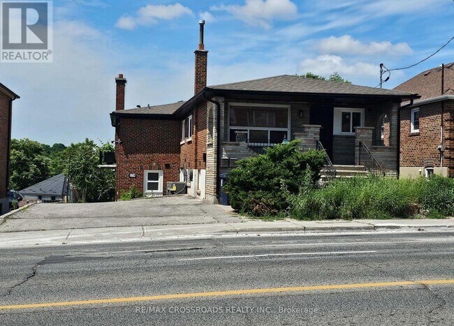 Photo du bâtiment - 2170 Dufferin St