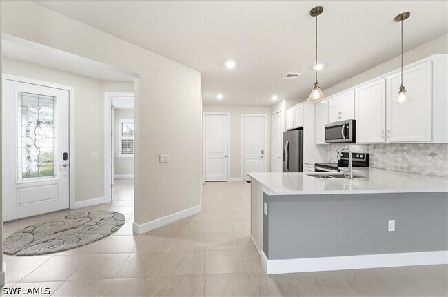 Foto del edificio - 5935 Mayflower Way