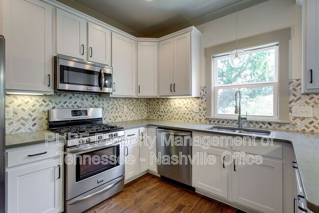 Building Photo - 2112 14th Ave N
