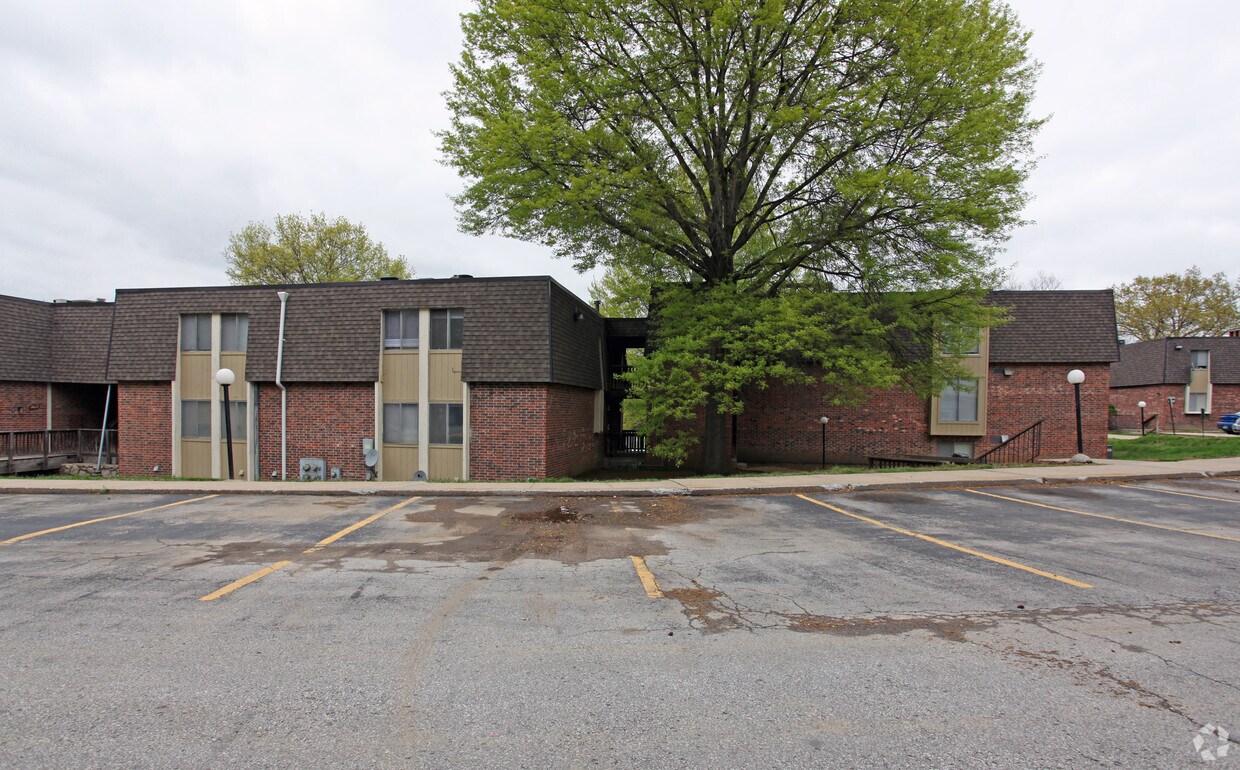 Northpark Apartments Kansas City, MO