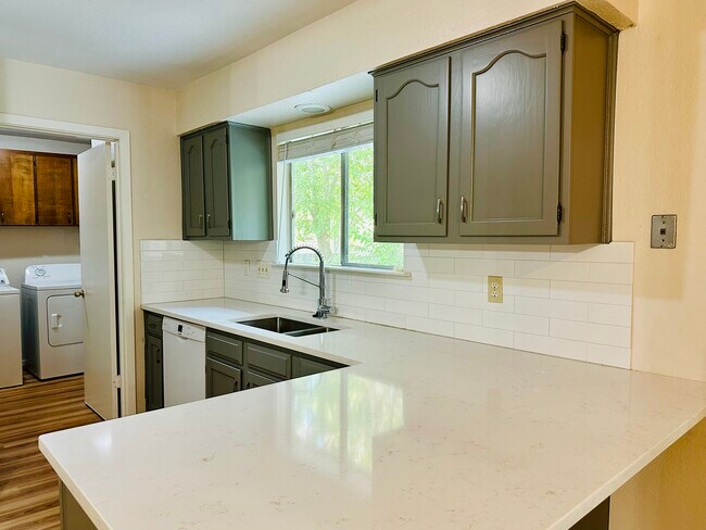 Foto del edificio - 2307 Burly Oak DR