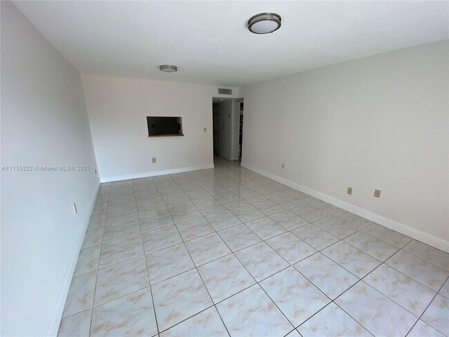 Foto del edificio - 5201 NW 7th St